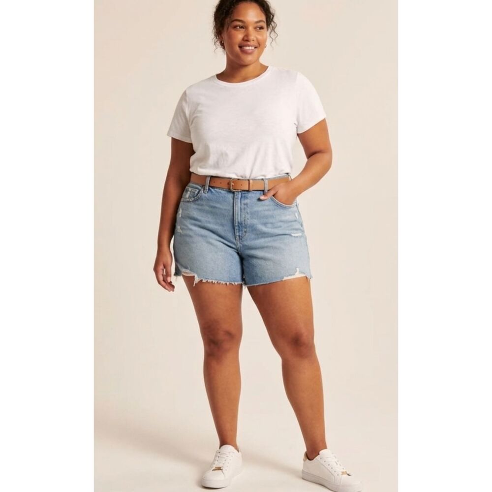 New A&F Abercrombie & Fitch The Mom Short High Rise Women's Plus Size 24